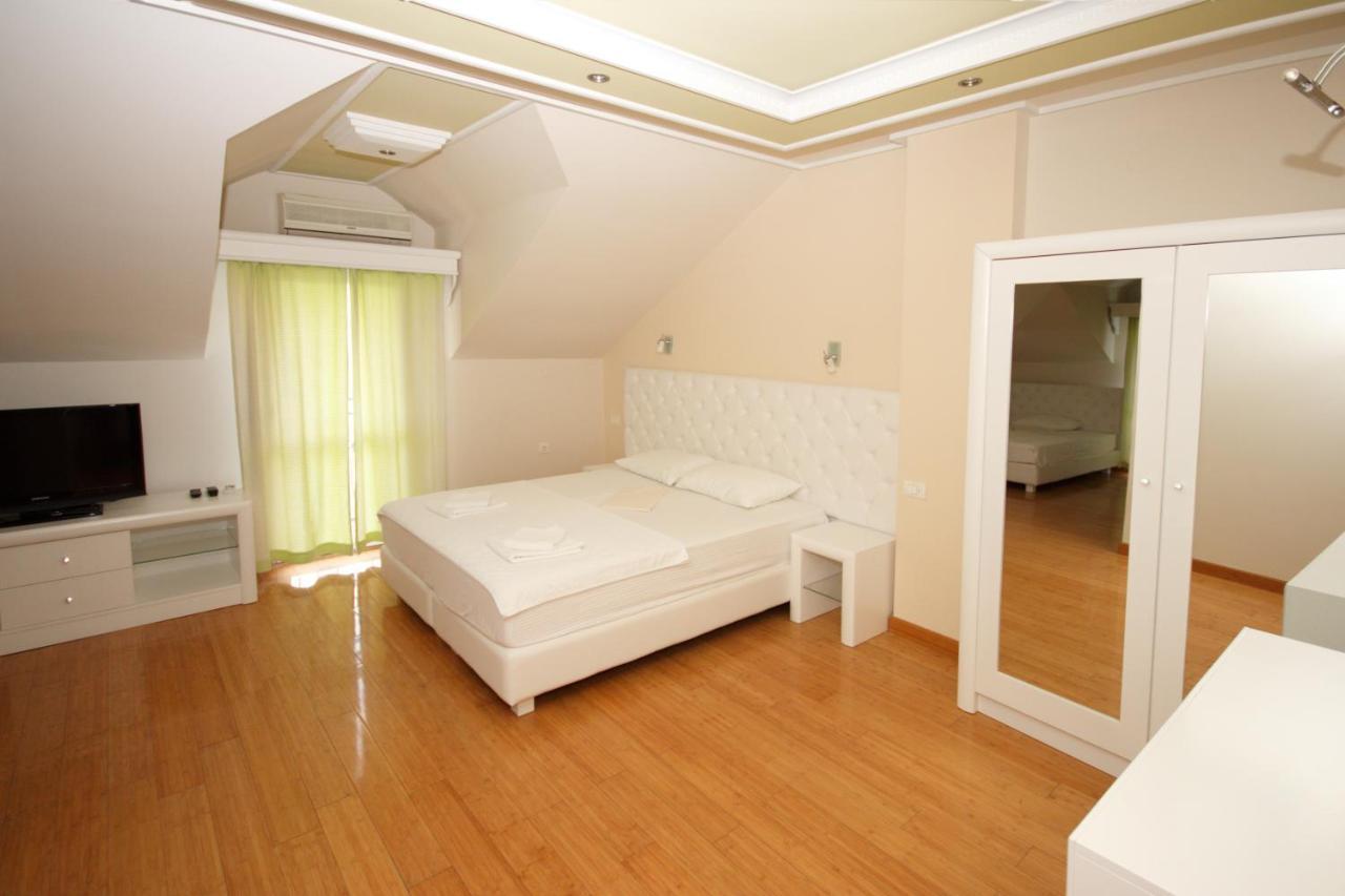 Hotel Rr Herceg Novi Exterior photo