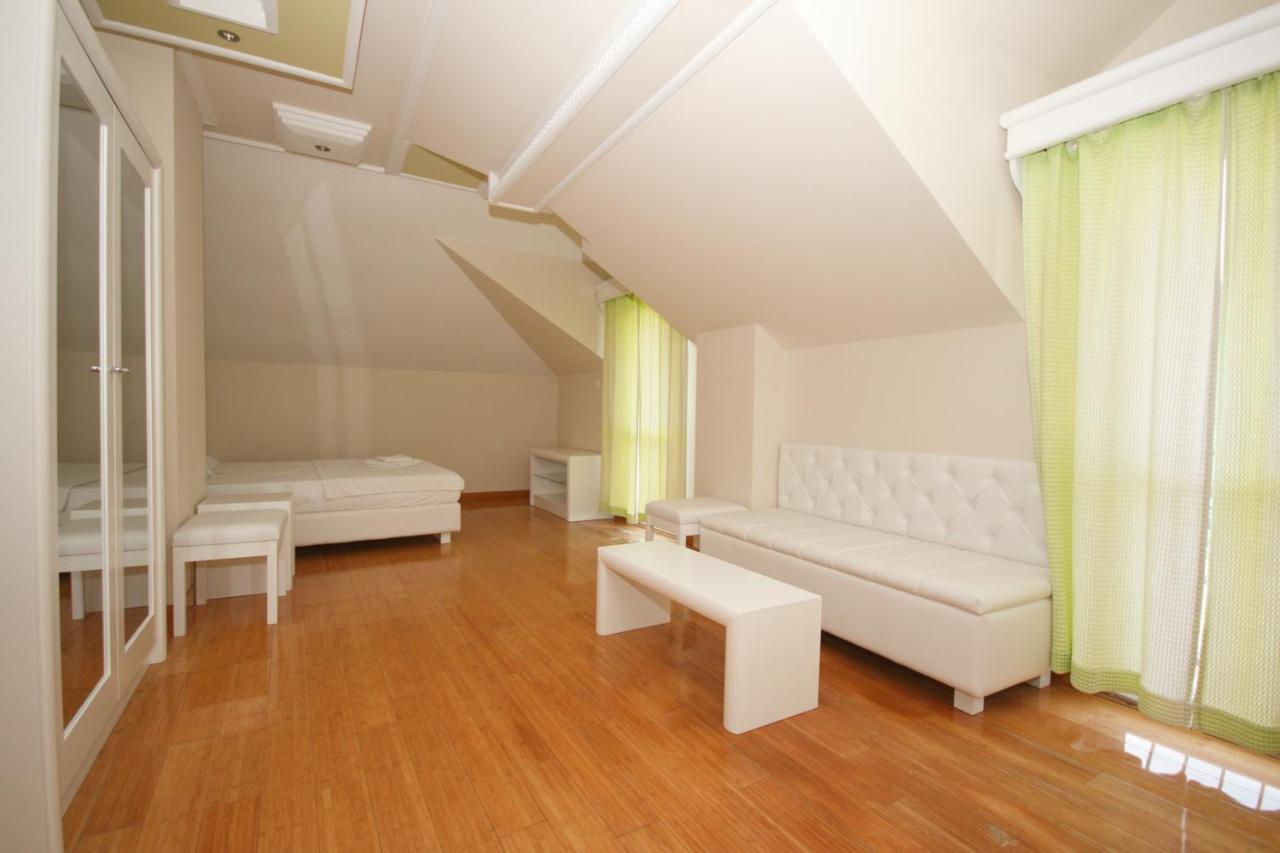 Hotel Rr Herceg Novi Exterior photo