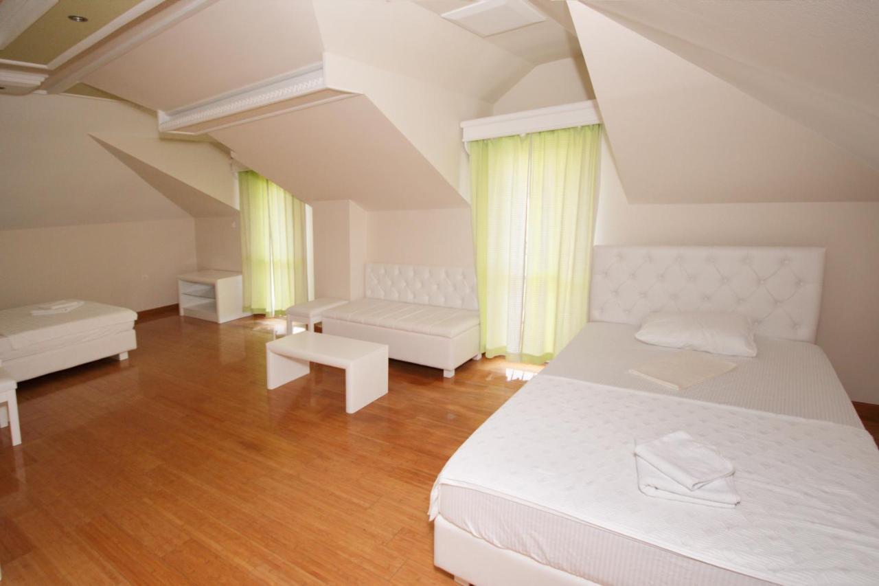 Hotel Rr Herceg Novi Exterior photo