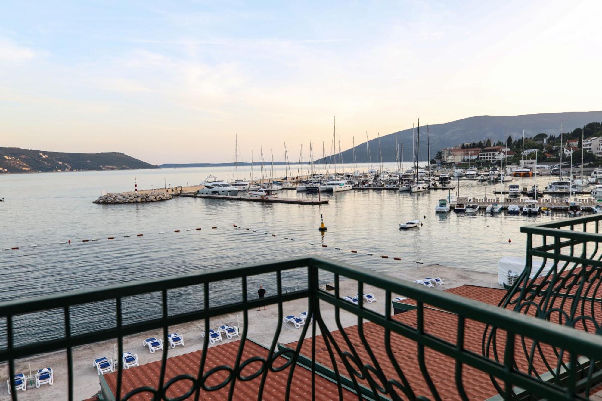 Hotel Rr Herceg Novi Exterior photo