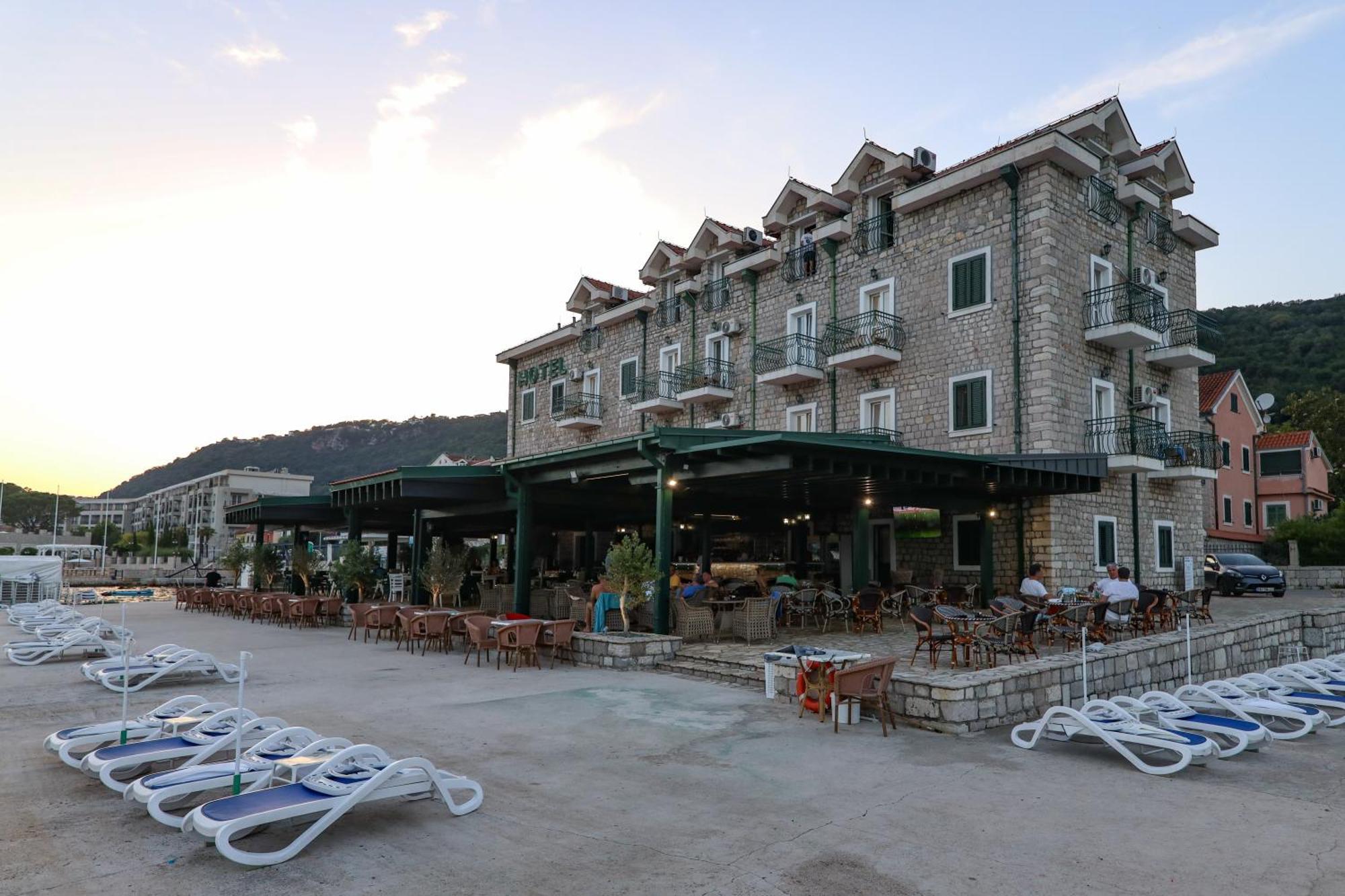 Hotel Rr Herceg Novi Exterior photo